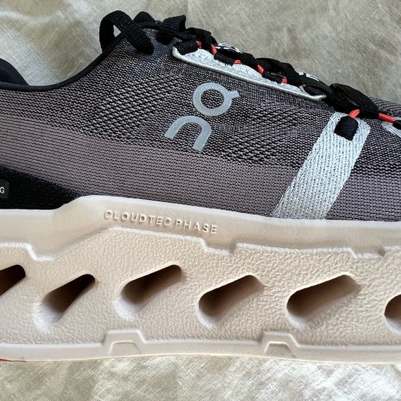 On Running Cloudeclipse in Fade | Sand, W’s size 8 - Picture 8 of 14